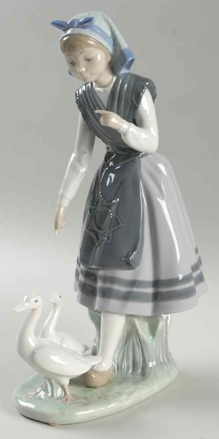 Children with Animals Aracely With Ducks - No Box by Lladro-1