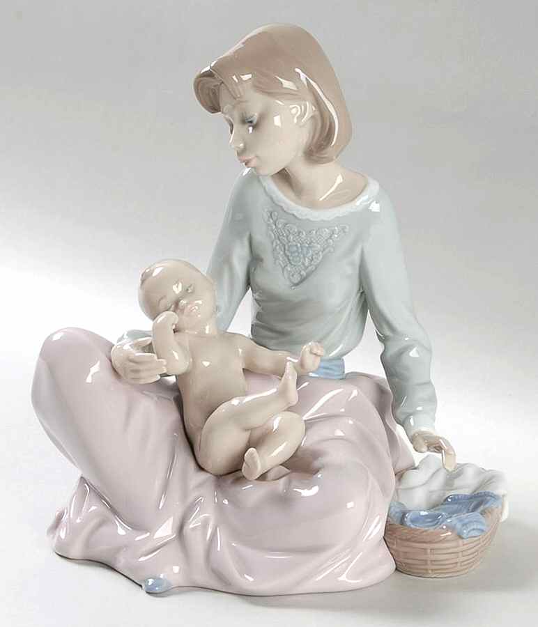 Women and Children Dressing The Baby - No Box 60 by Lladro-1