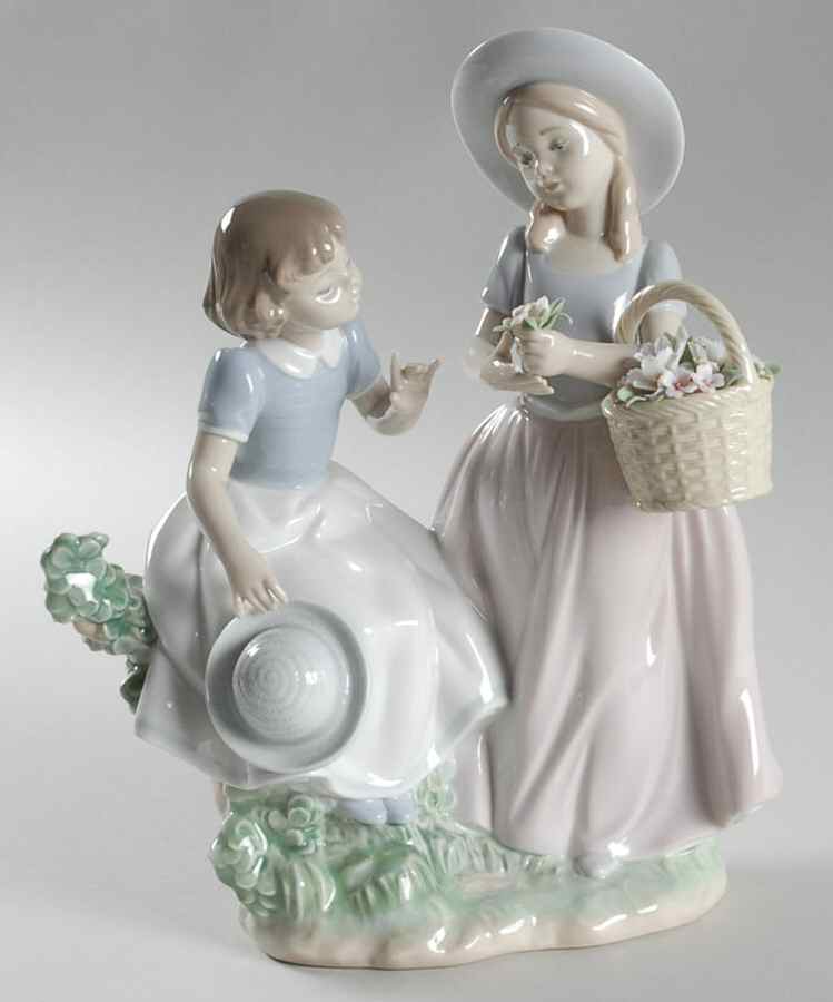 Children with Flowers Girlfriends - Boxed by Lladro-1