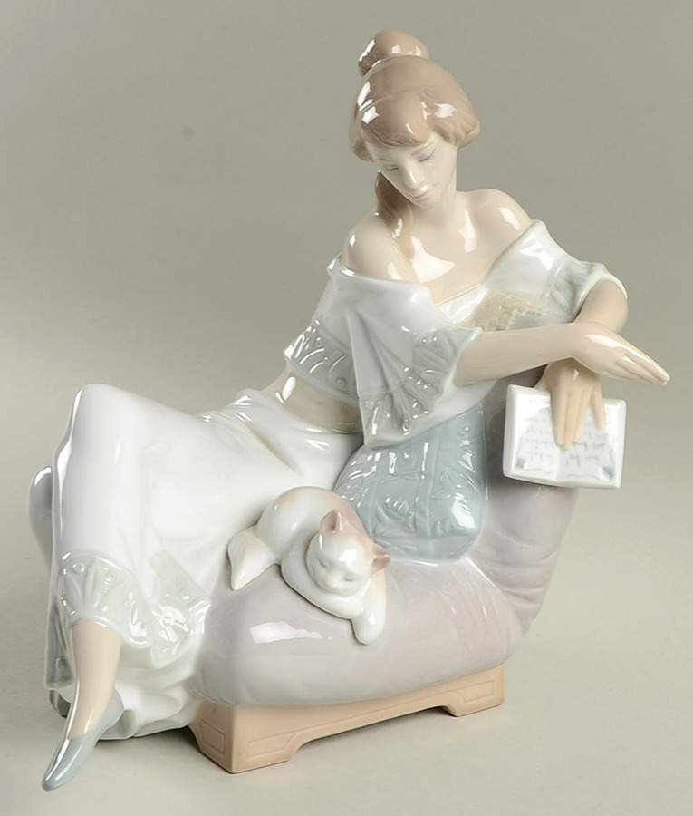 Young Women Reading Companion - No Box by Lladro-1