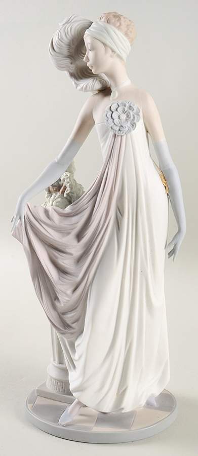 Sophisticated Ladies Socialite Of The 20's - No Box by Lladro-1
