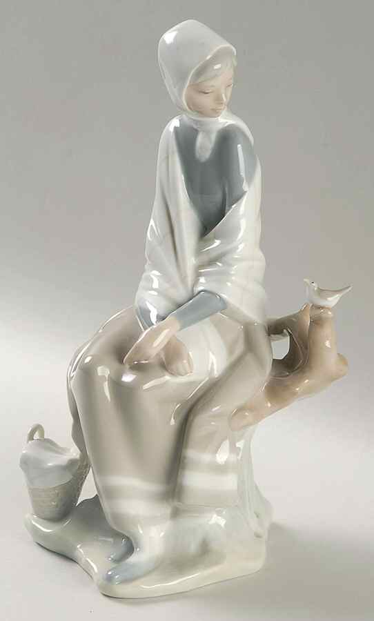 Shepherd and Shepherdess New Shepherdess - Boxed by Lladro-1
