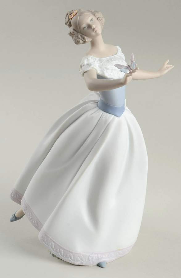 Elegant Ladies So Beautiful! - No Box by Lladro-1