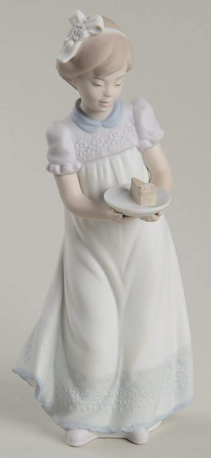 Young Girls Happy Birthday - No Box by Lladro-1