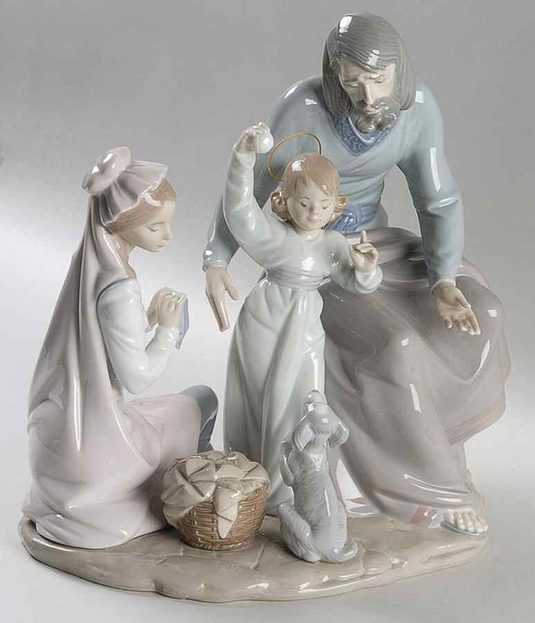 Religious and Nativity The Loving Family - Boxed by Lladro-1