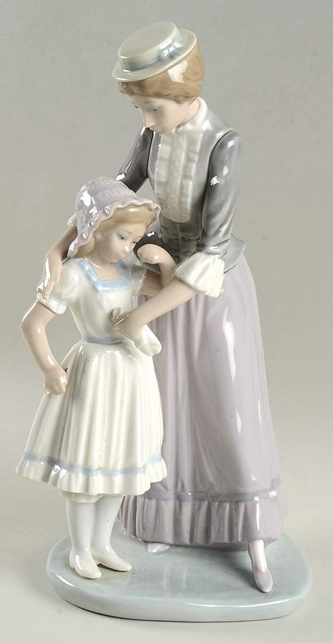Women and Children Solace - No Box by Lladro-1