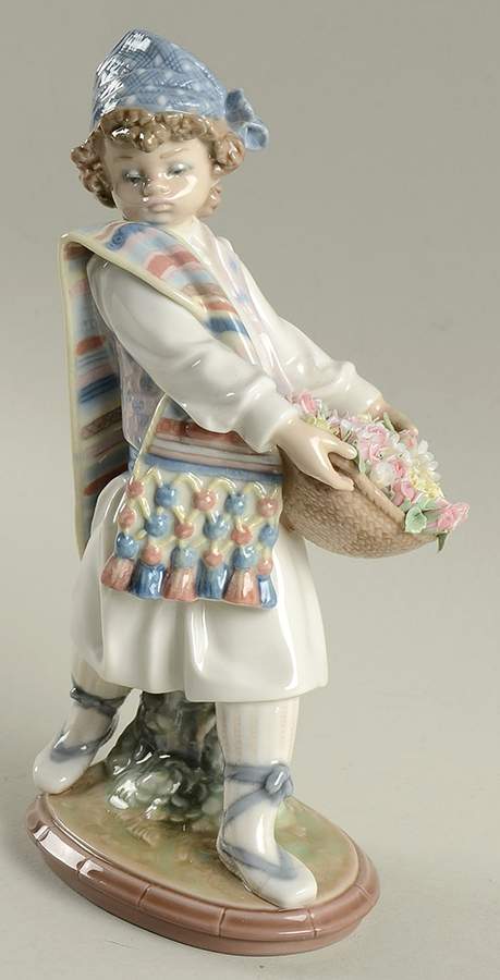 Valencian Valencian Flowers - No Box by Lladro-1