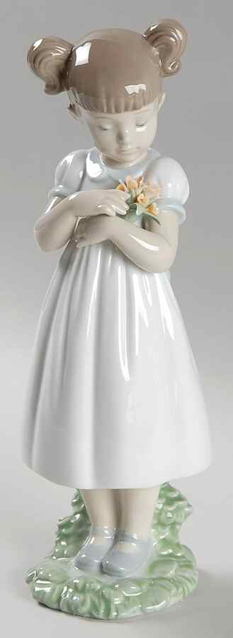 Children with Flowers Flowers For Mommy - Boxed by Lladro-1