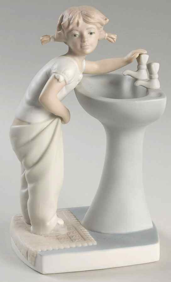 Children Bathing Clean Up Time - Boxed by Lladro-1