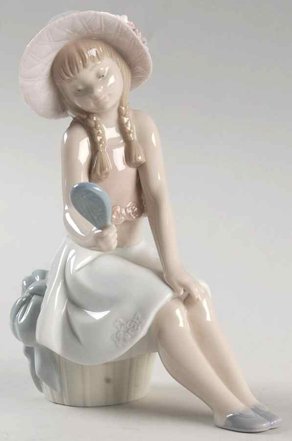 Utopia I Feel Pretty - Boxed by Lladro-1