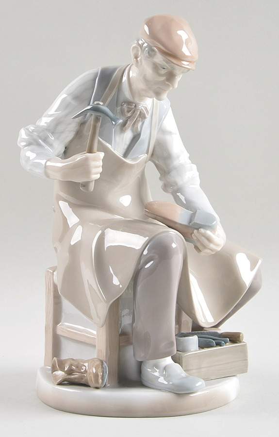 Professionals Cobbler - No Box by Lladro-1