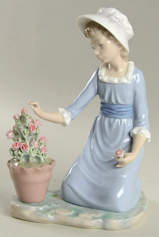 Children with Flowers Flowers In Flower Pot - Boxed by Lladro-1