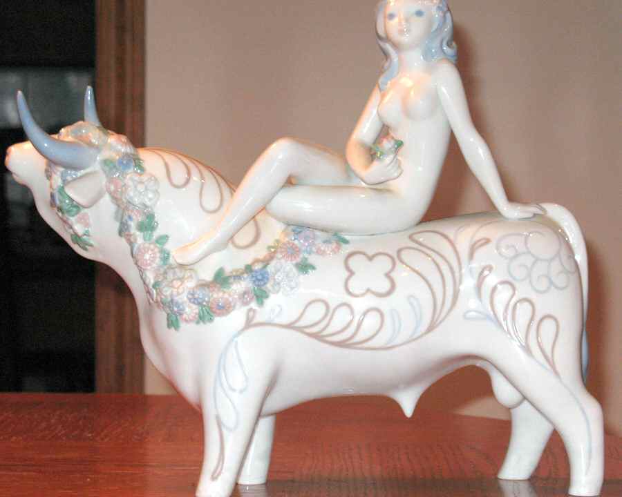 Nudes Love Of Europe - Boxed by Lladro-1