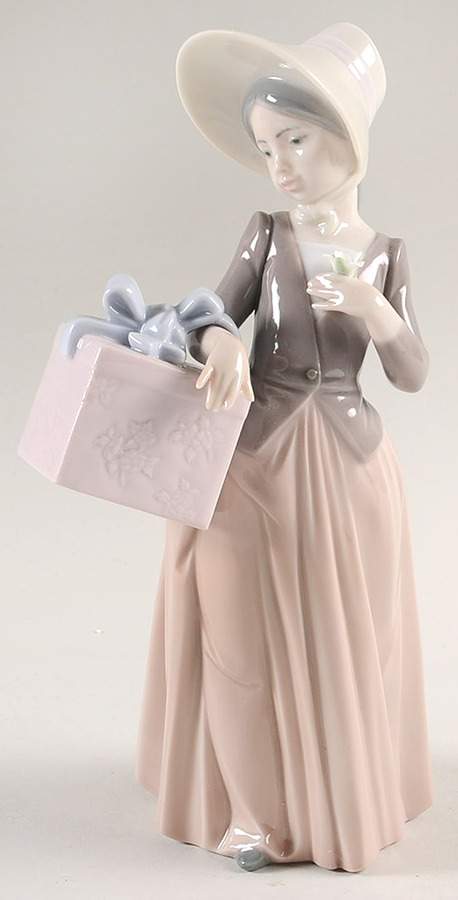 Young Girls Gone Shopping - Boxed by Lladro-1