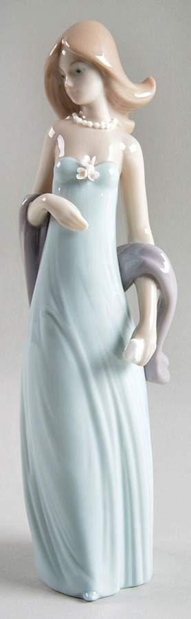 Elegant Ladies Ingenue - Blue Dress - Boxed by Lladro-1