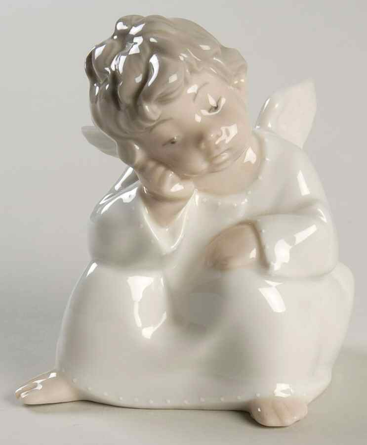 Little Angels in White Angel Thinking-Dots - No Box by Lladro-1