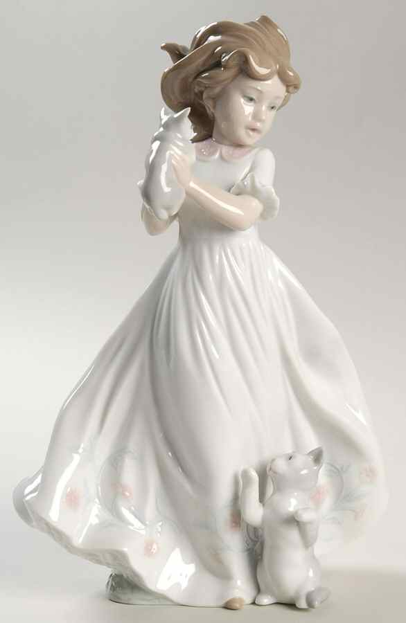 Children with Animals Kittens Gathering - No Box by Lladro-1
