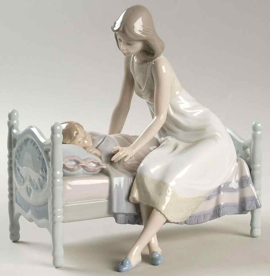 Women and Children Sleep Tight - No Box by Lladro-1