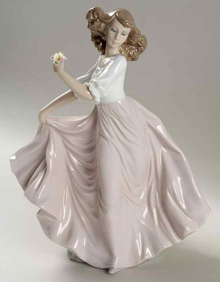 Young Women Summer Breeze - Boxed by Lladro-1