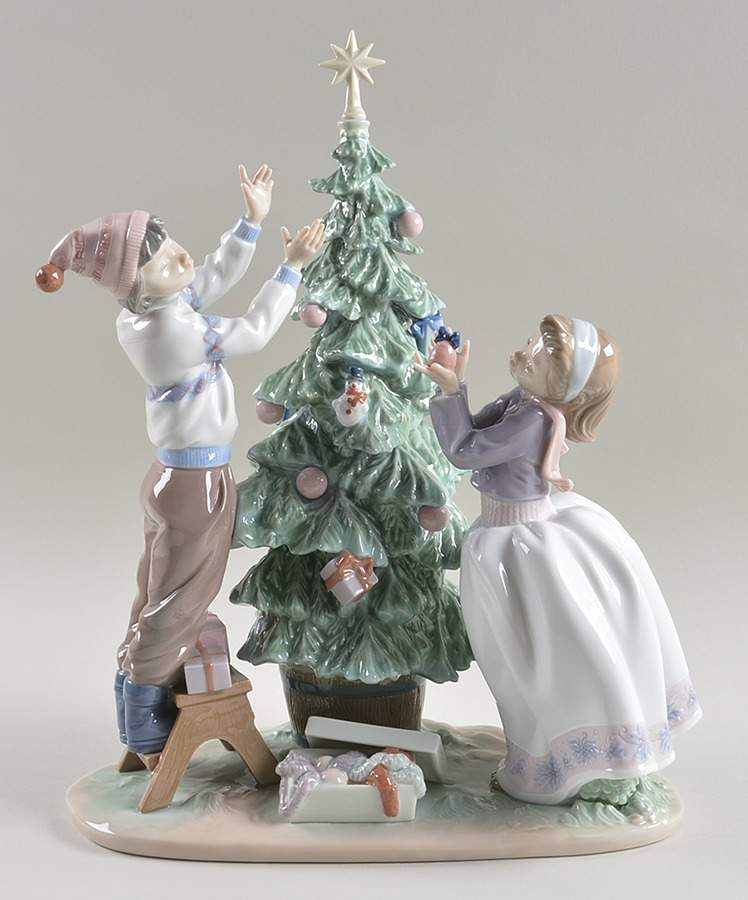 Christmas Trimming The Tree - No Box by Lladro-1