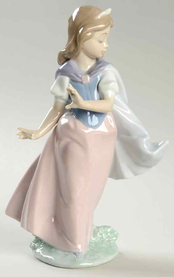 Fairy Tales and Nursery Rhymes Young Princess - Boxed by Lladro-1