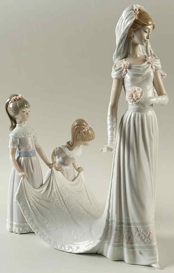 Wedding Here Comes The Bride - Boxed by Lladro-1