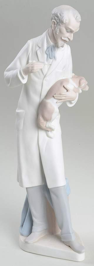 Professionals Veterinarian - No Box by Lladro-1