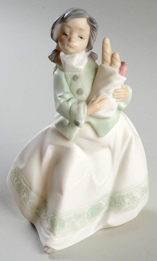 Golden Memories Fresh From The Bakery - No Box by Lladro-1