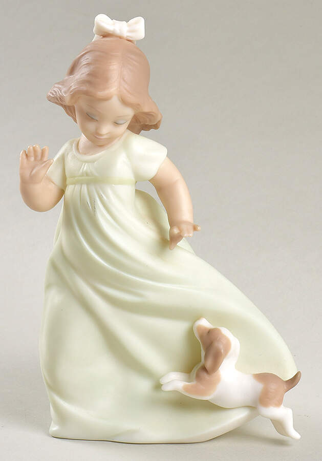 Golden Memories Frisky Friends-Brown Hair - No Box by Lladro-1