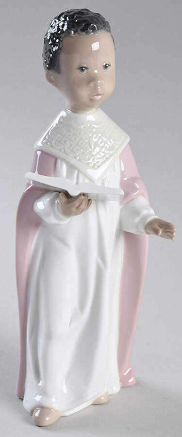 Golden Memories Jeff-Children's Choir - No Box by Lladro-1