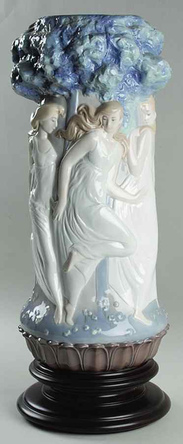 Lladro Vases & Urns Maidenhead Vase - Boxed by Lladro-1