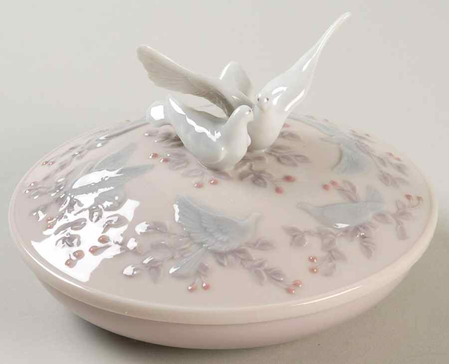 Lladro Boxes The Encounter - Boxed by Lladro-1