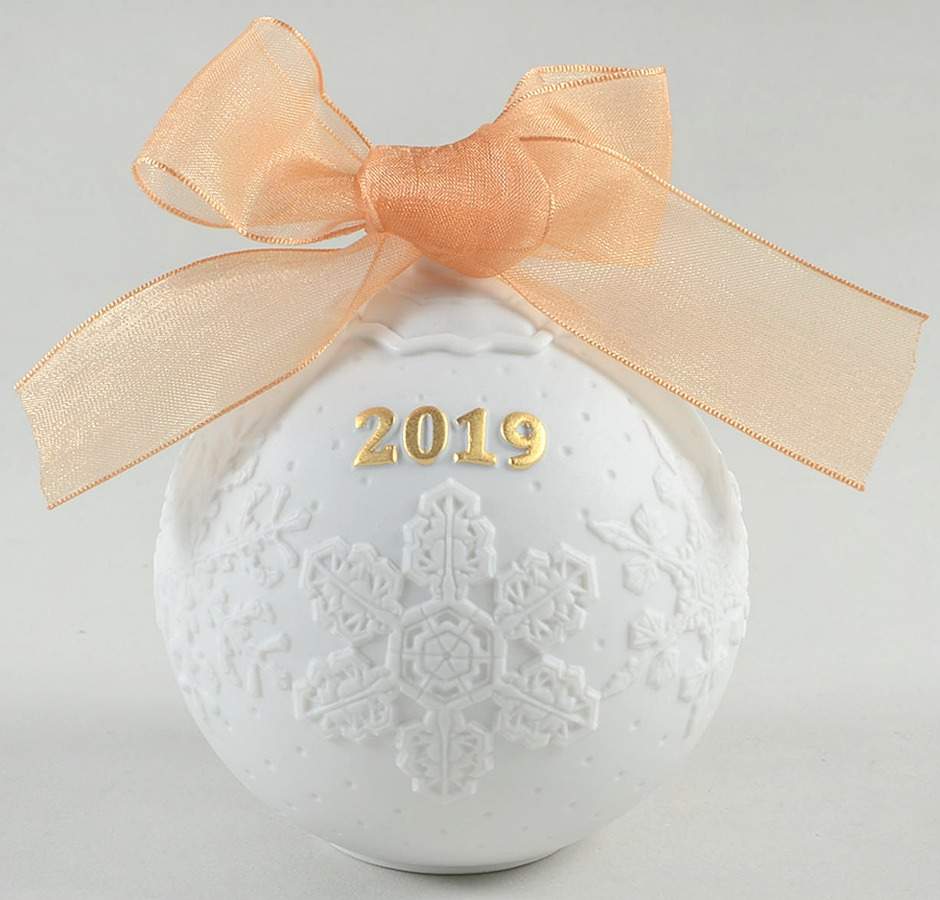 Annual Ball Ornament 2019 Re-Deco Gold - L8444 - Boxed by Lladro-1