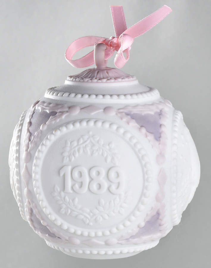 Annual Ball Ornament 1989-L5656m - Boxed by Lladro-1