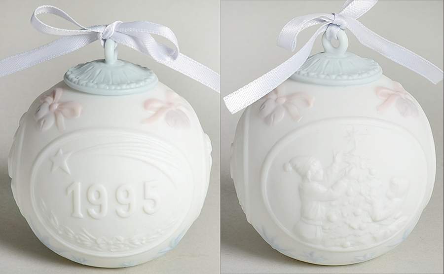 Annual Ball Ornament 1995-L6207m - Boxed by Lladro-1