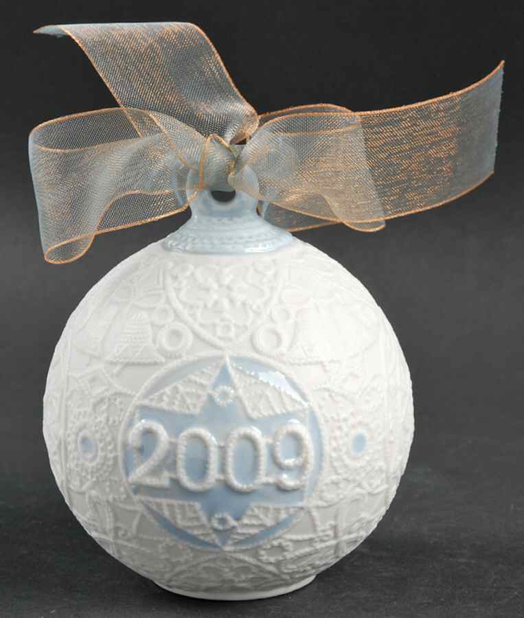 Annual Ball Ornament 2009 Christmas Ball-L7160 - Boxed by Lladro-1