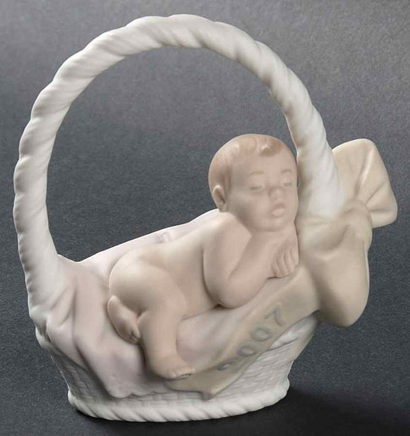 Annual New Born Collection Born In 2007 - Girl - Boxed by Lladro-1