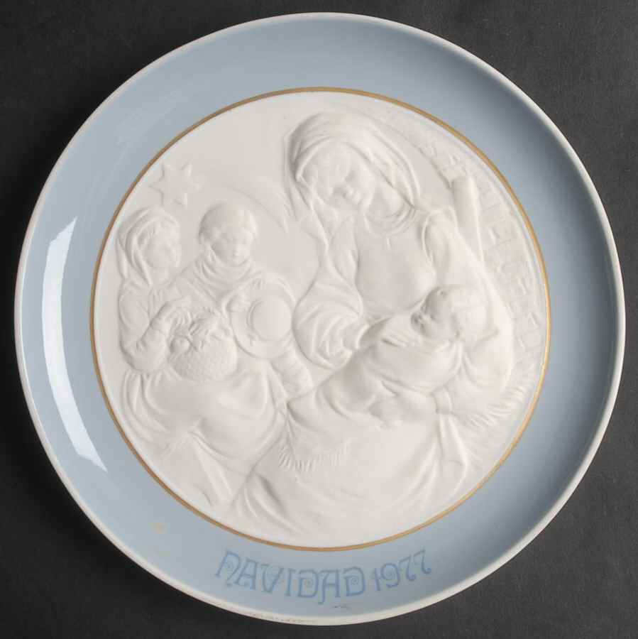 Annual Christmas Plate Nativity - Boxed by Lladro-1
