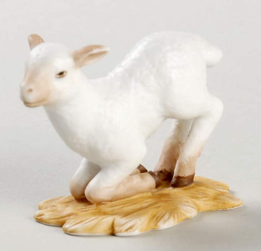 Renaissance Nativity Shepherd's Lamb Kneeling - No Box by Lenox-1