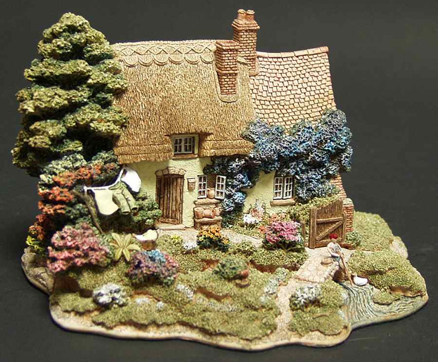 Anniversary Summer Days - No Box by Lilliput Lane-1