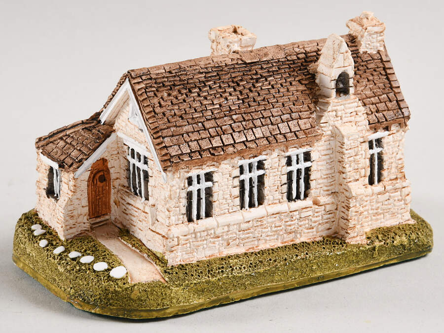 English Cottages Old School House Ver 1 - No Box by Lilliput Lane-1