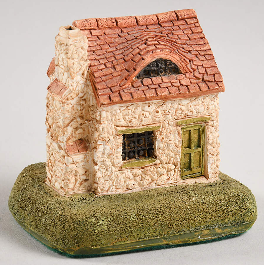 English Cottages Coopers - Boxed by Lilliput Lane-1
