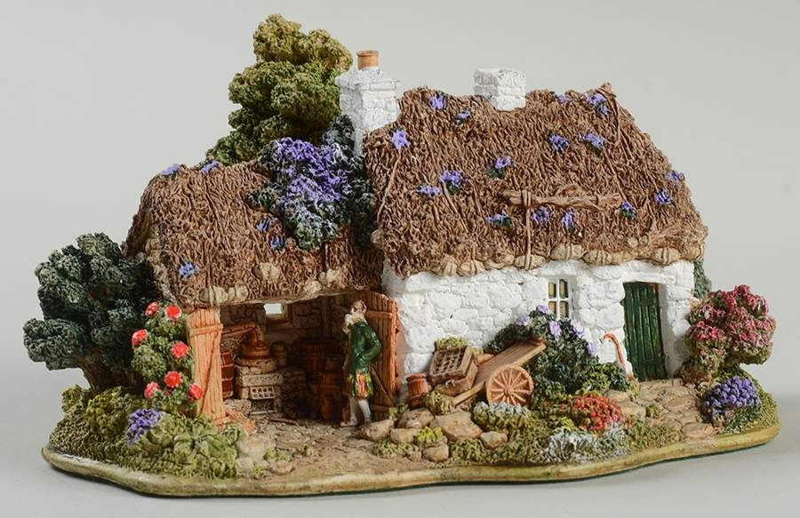 English Cottages Scotch-Mist - Boxed by Lilliput Lane-1