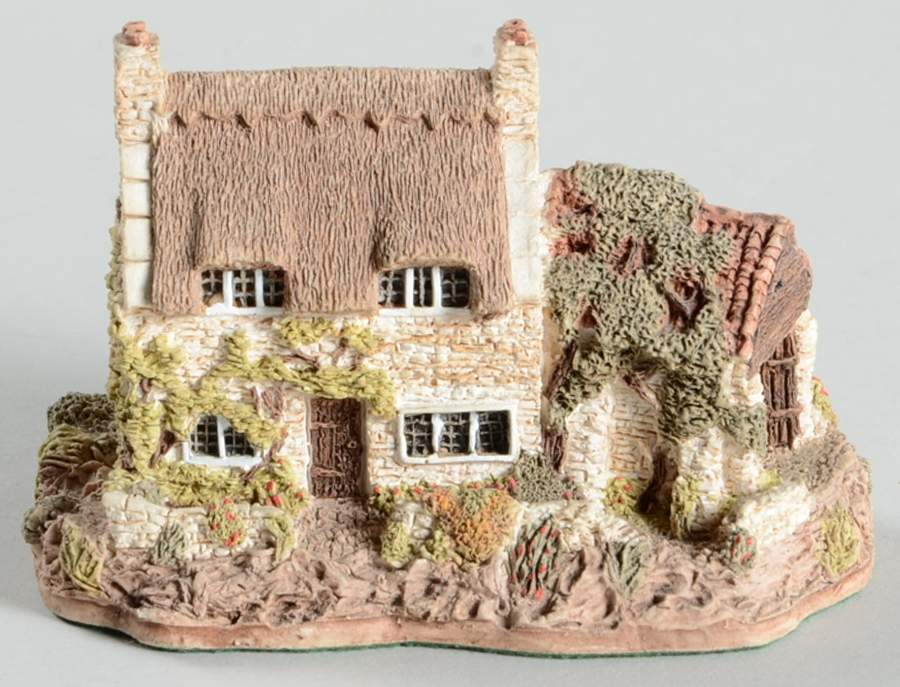 English Cottages Cobblers Cottage - Boxed by Lilliput Lane-1