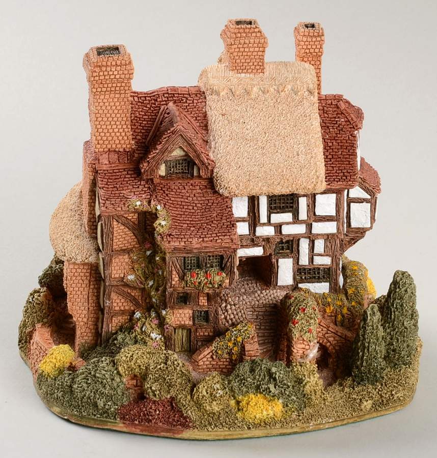 English Cottages Three Feathers - Boxed by Lilliput Lane-1