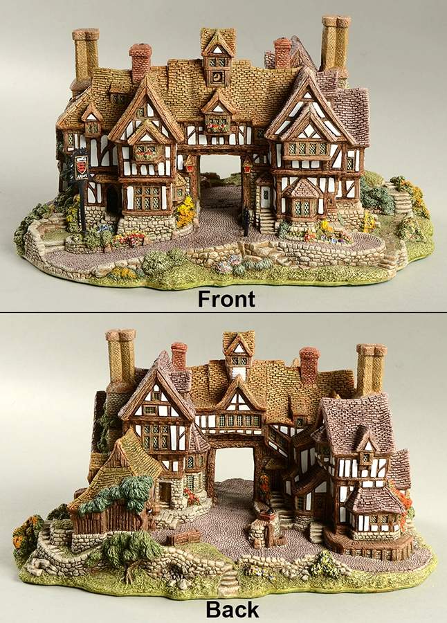 English Cottages The King's Arms - Boxed by Lilliput Lane-1