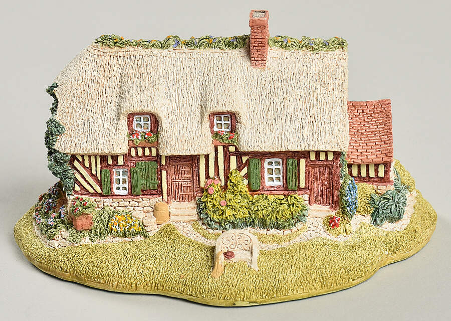 French Collection La Chaumiere Du Verger - Boxed by Lilliput Lane-1