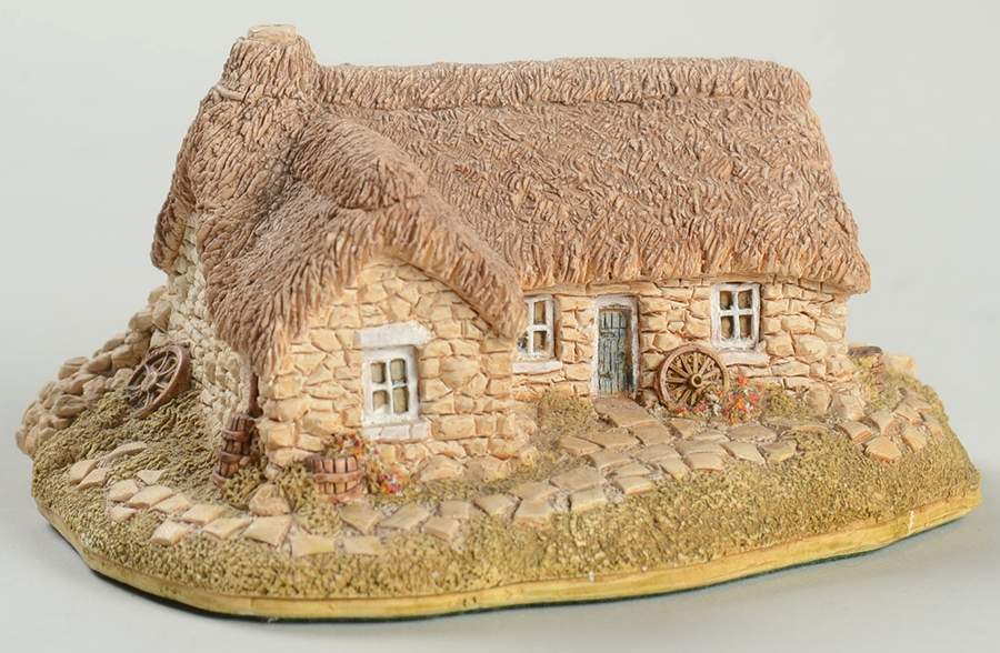 Scottish Collection Culloden Cottage - Boxed by Lilliput Lane-1