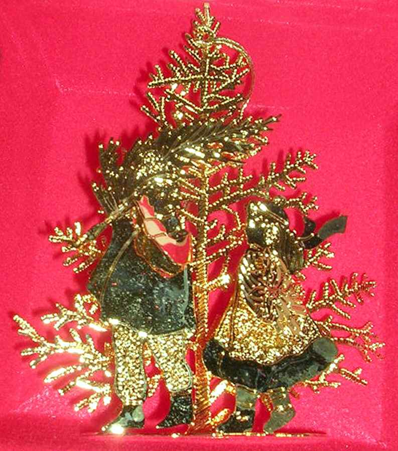Lunt Christmas Ornament Bringing In The Tree - Boxed by Lunt Silver-1