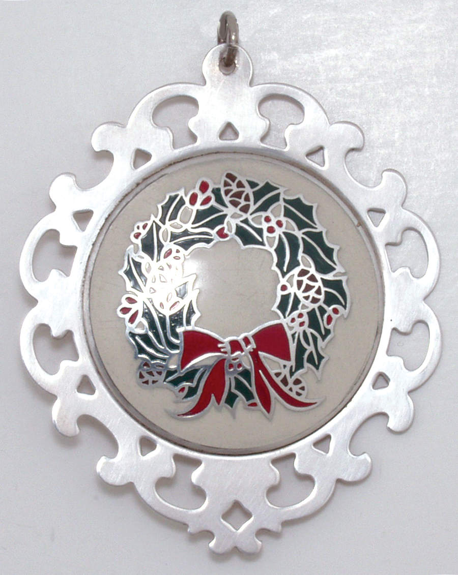Framed Medallion Christmas Wreath - No Box by Lunt Silver-1